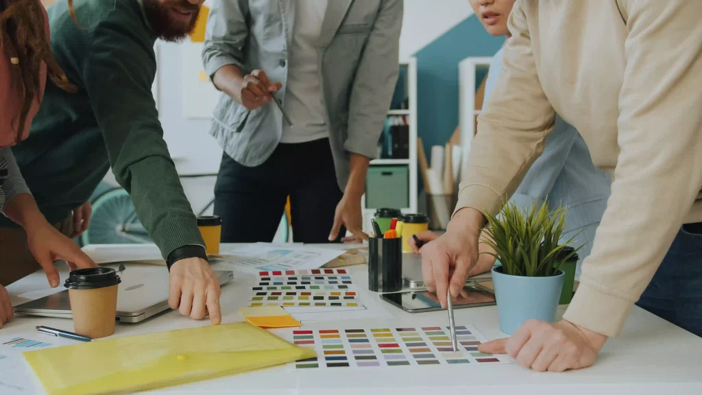 ¿Cómo elegir una empresa de branding?¿Cómo organizar la selección y la implementación en 30, 60 y 90 días?